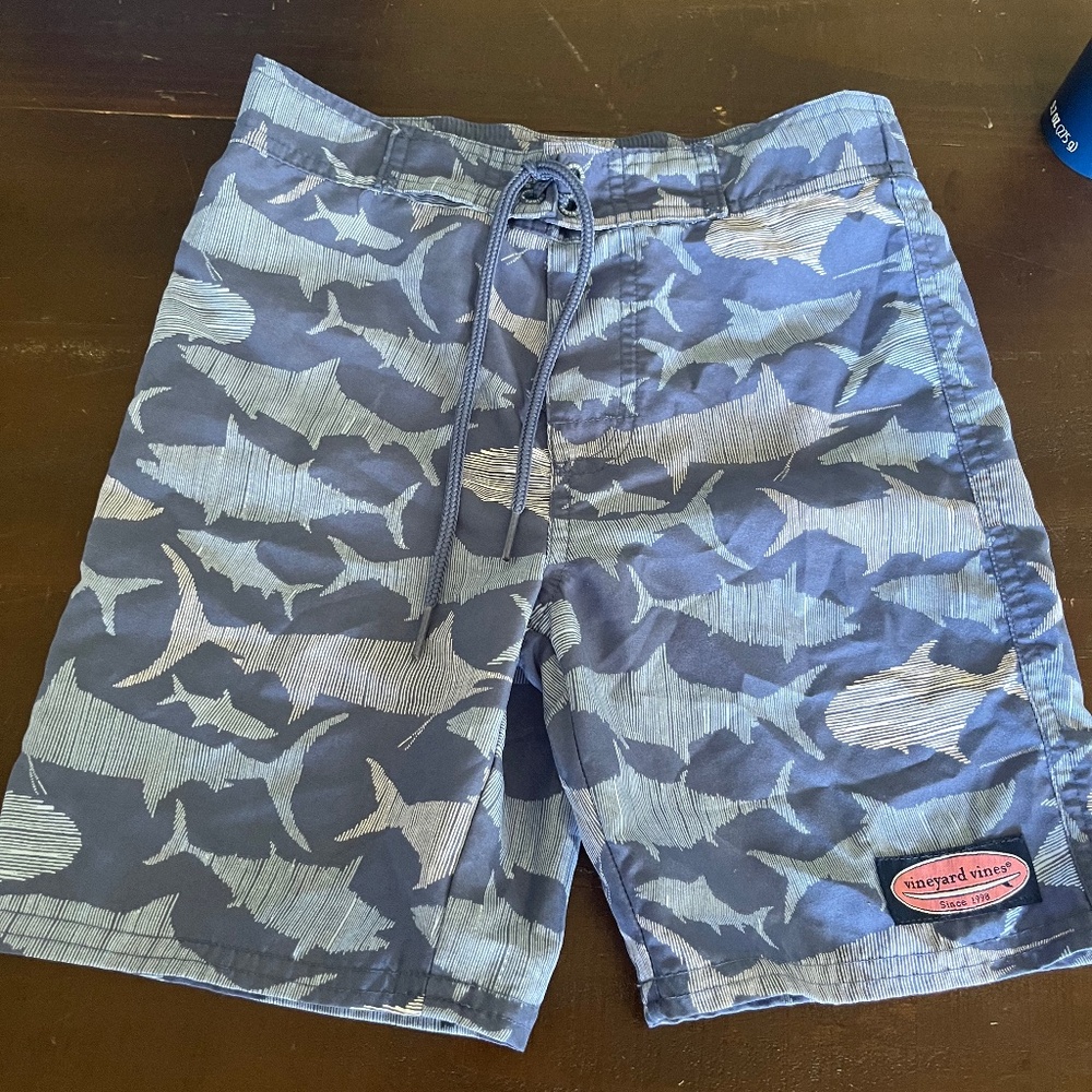 Vineyard Vines Printed Boys Swim Trunks w/ liner (NWOT)